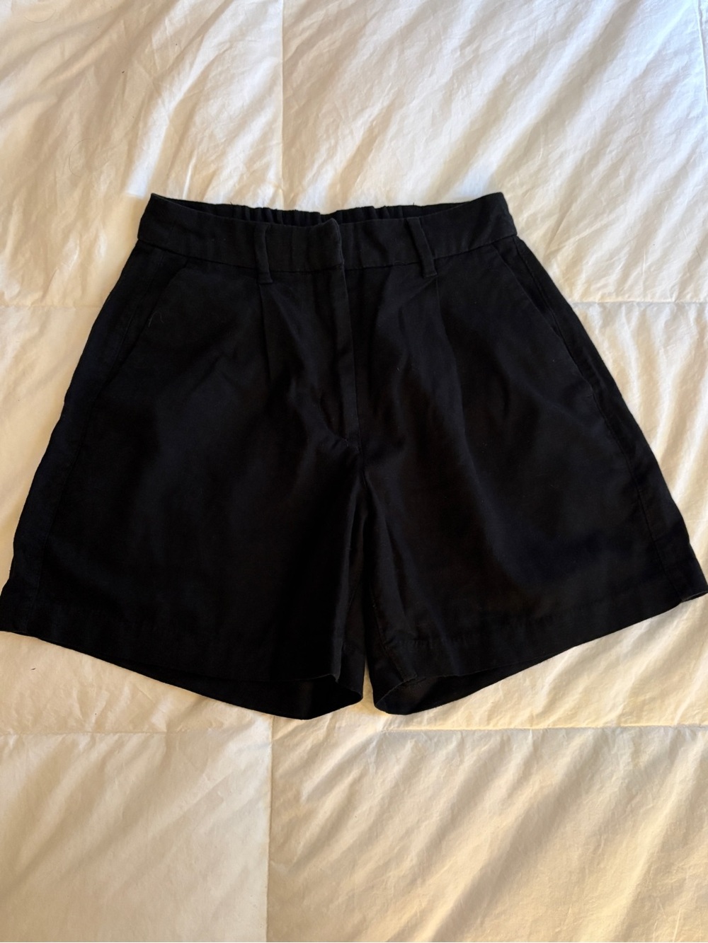 Black Linen Pleated High-Waist Shorts